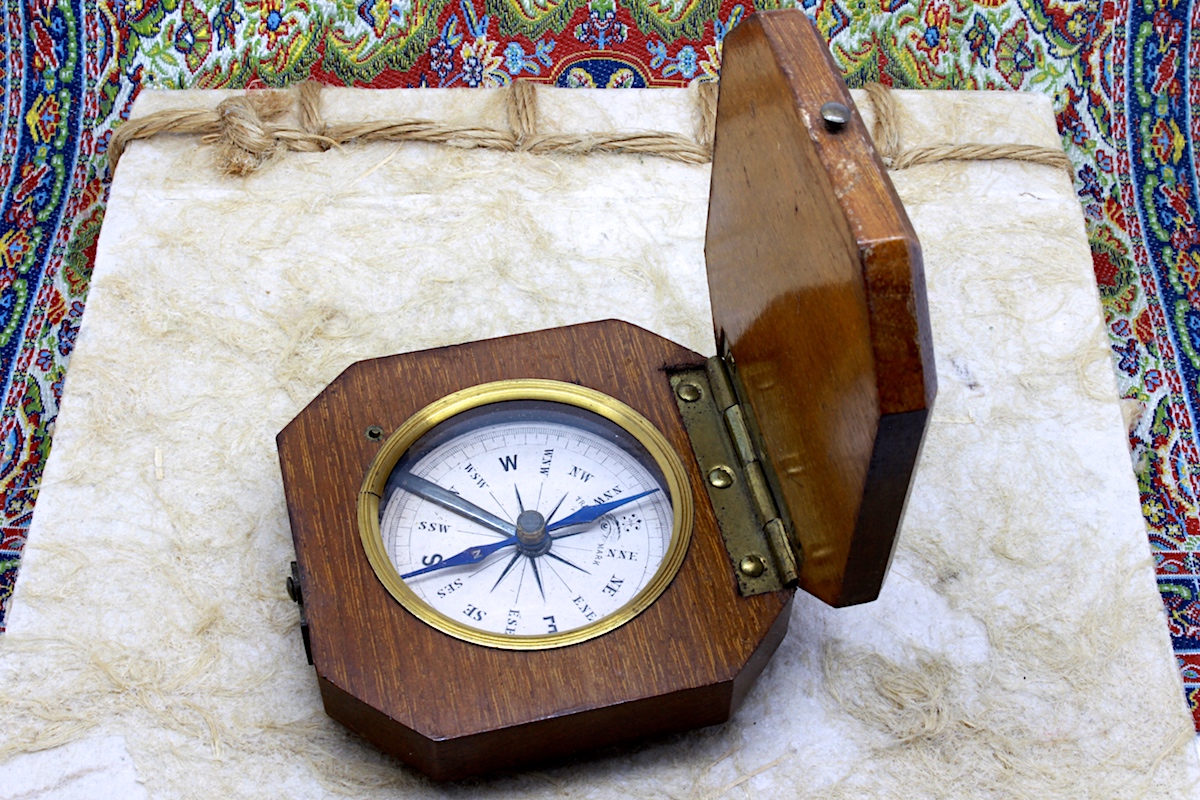 English Compass in Wood Box by James Parkes & Son, c. 1850