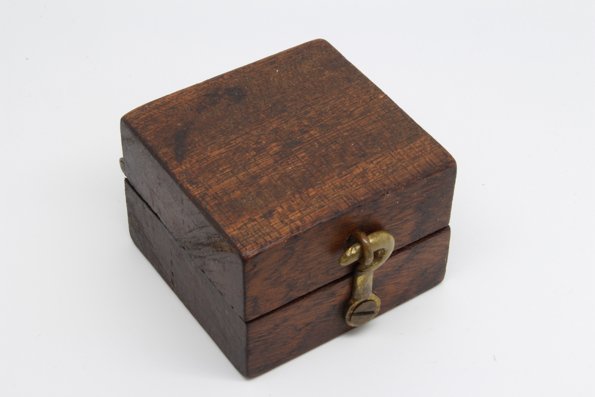 Unusual Victorian Compass by F. Barker & Son, c. 1890