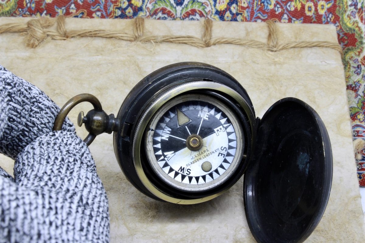 Rare J. LIZARS Gimballed Compass, c. 1890